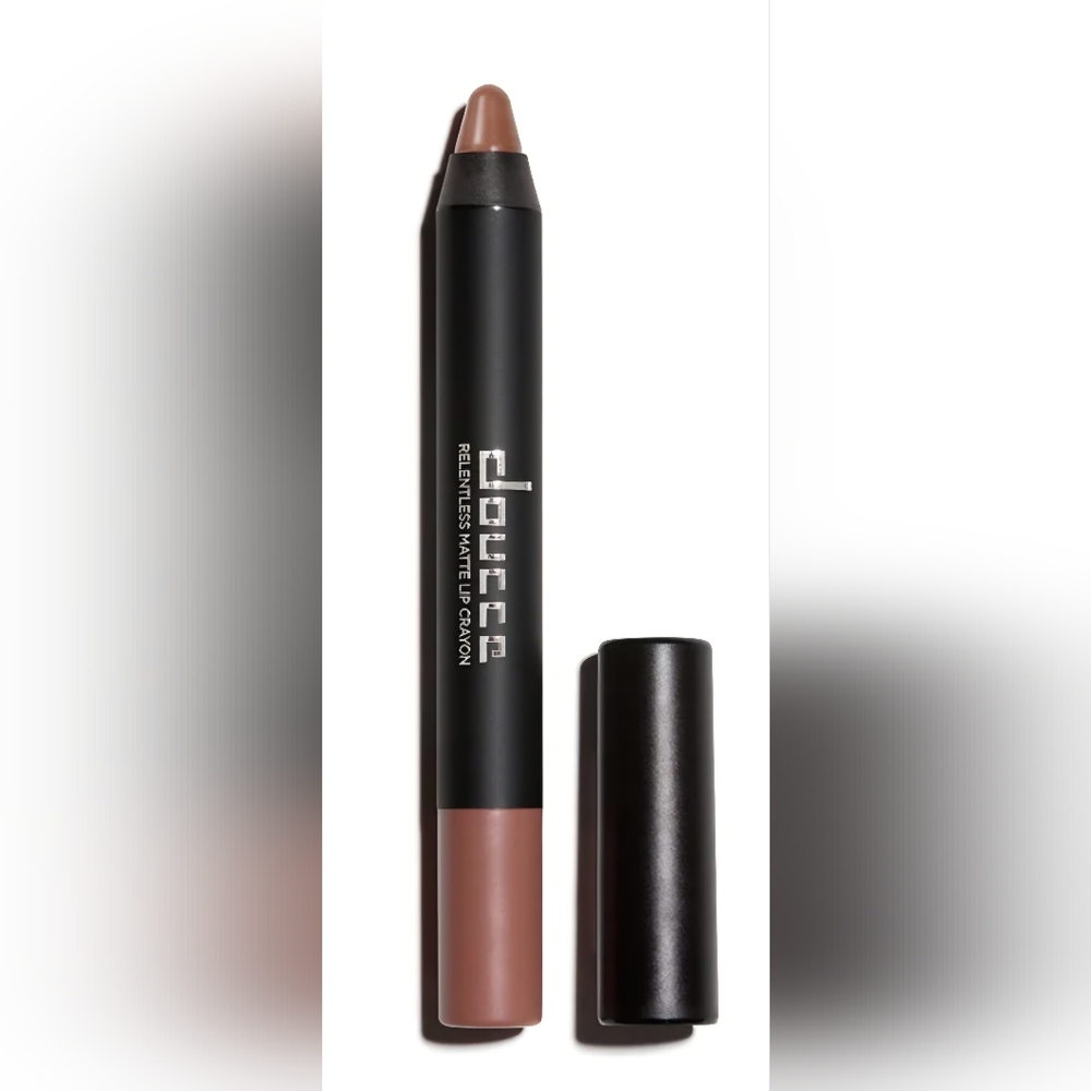 The Relentless Matte Lip Crayon NWT MSRP $25+